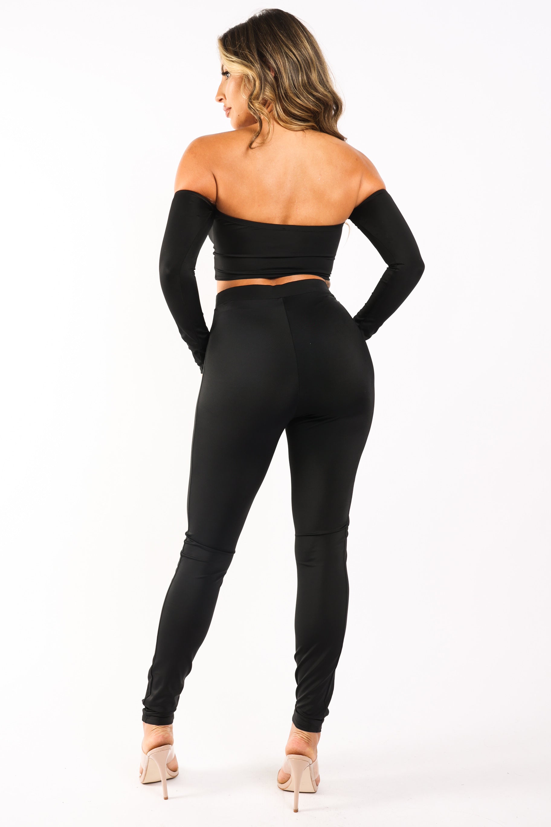  Hunter Off-Shoulder Outfit Set